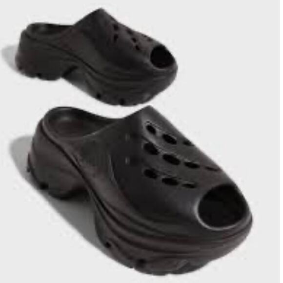 New Women’s Adidas X Stella McCartney Clog Triple Black Size 10W GW2050 - Picture 2 of 11